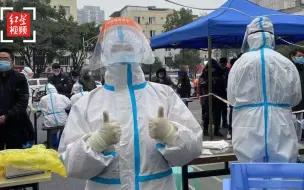 抗疫护士与男友的玩笑对话逗乐网友 男友称为她感到自豪