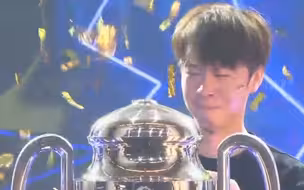 中国电竞新历史！李培楠勇夺中国首个星际争霸2世界冠军