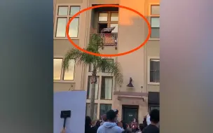 狭路相逢！特朗普支持者被示威者轰走