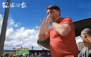 巴西总统现身集会 不带口罩还频频咳嗽