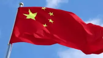 在乌中国公民可在车身明显处贴中国国旗！