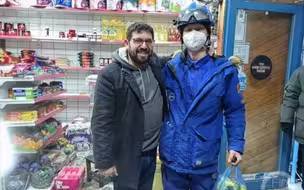 中国救援队 “不拿土耳其群众一针一线”