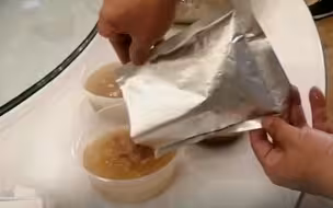 广州酒家研发速食老火汤，捐赠给湖北医疗队
