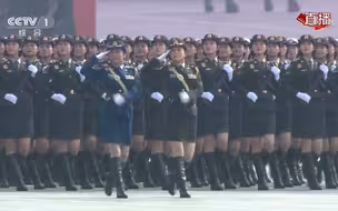 70周年大阅兵：女兵方队