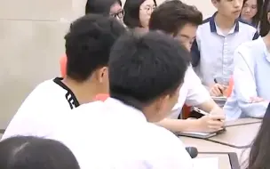 这位共产党员，总书记要求我们学习对标