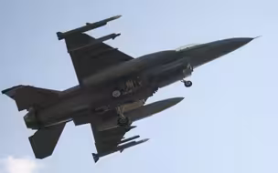 对岸F-16起飞2分钟后失踪，战术奏效了？