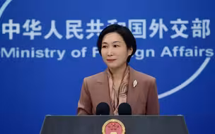 毛宁：今年春节，世界看到了一个 活力满满、喜气洋洋的中国