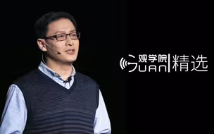 批评“流浪地球”极权主义，那英国女王牵着狗上船算什么？