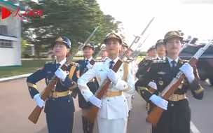 飒！驻港仪仗女兵版无价之姐
