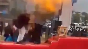 活动开幕式上气球爆炸起火 尼泊尔副总理被烧伤送医