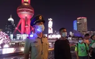 父亲从执勤儿子面前过了3次才敢认：从不争气的混小子到中国高度下的守望者