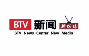 路口抢道 小客路口一下连并两线与出租车发生刮蹭