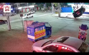 男子酒驾还逆行，翻车翻个“底朝天”：再大的错误我认了！