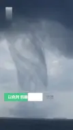 巨型多重水龙卷直冲云霄连接天海