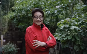 中国跳高第一人”【讲巾帼英雄故事：郑凤荣】