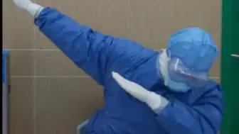 还记得那位误入武汉并成为志愿者的小伙儿蒋文强吗？他又上“