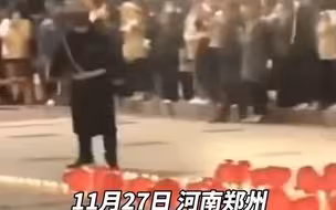 法海不懂爱？郑州高校男生表白被保安踢翻电子蜡烛