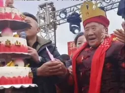 百岁老人寿宴摆了118桌