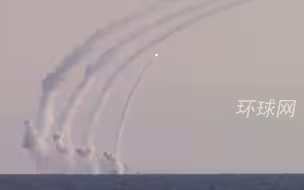 现场视频！俄军连发四枚“口径”巡航导弹，摧毁大批美欧援乌武器