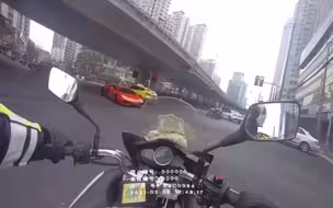 上海一兰博基尼上路抛锚 民警上前询问后驾驶员当场被拘