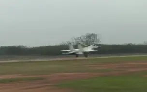 南部战区空军大规模实弹演练 百余名飞行员参训 飞豹出击“震慑宵小”