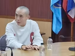 演员王星被接至泰国最新画面曝光，接受移民局询问