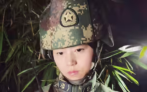 “东风快递”小姐姐的光剑变身