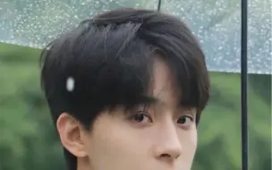 男生不烫不染的发型