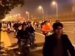 郑州高校禁止学生夜骑开封还批评教育？老师：接到市里要求上报人数