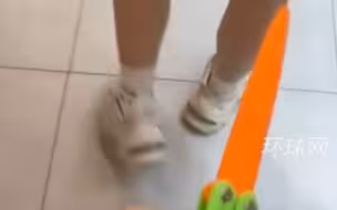 “萝卜刀”传到韩国中小学！韩家长担忧：模仿犯罪以后可能带真刀