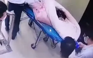 致敬不停奔跑的守护 物业小哥与“120”共奔跑
