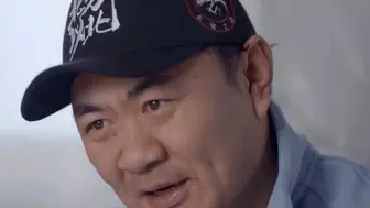 央视记者被冰雪大世界DJ“左右哥”考住了
