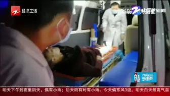 醉汉深夜跌落墙缝  消防紧急救援