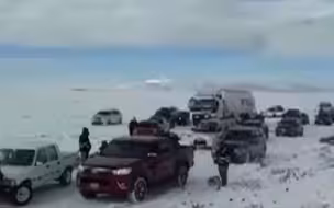 南美多国罕见下了大雪