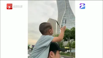 主播朋友圈：据说小朋友大了出门都会带一个心爱的玩具