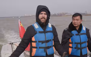 英国小哥洞庭湖上寻觅“水中大熊猫” 还get了一波生态保护小常识