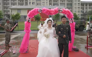 集体婚礼，国家给的仪式感！这一切，他们值得！