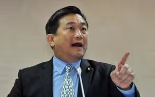 民进党当局频推荒唐法案，欲借此威吓民众，阻断两岸交流？