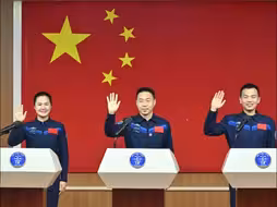 “龙马组合”来了，神十九航天员乘组简历公布