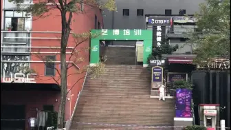 华西专家栾荣生：若只是与确诊病例擦肩而过，被传染的可能性不大