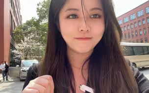听说最近金价又暴涨了！小编去“黄金人”那挖了点财富密码分享给大家…