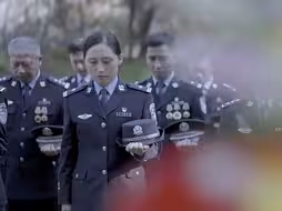 缅怀公安英烈：致敬平凡的你，致敬英雄！