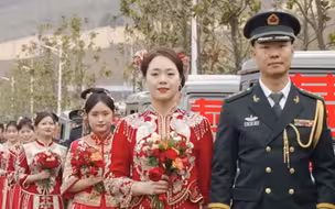 撒糖啦！火箭军集体婚礼甜蜜来袭