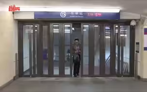 可监测人流、能远程控制，北京地铁东单站装上智能门