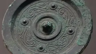 为啥博物馆里的铜镜都是背面？ #寻宝中国 文脉中华