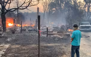 加州史上最糟山火季：近160万公顷土地及数百栋房屋被毁 31人死亡