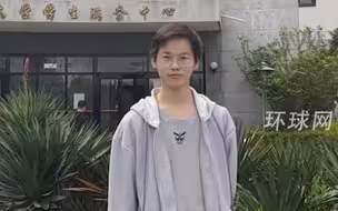 搬砖的清华学生谈回乡做公务员：爸爸去世了母亲还在工作，我想去陪她