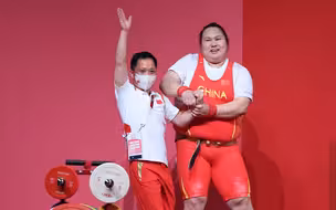 大块头“威胁”小教练：你不带我我就不干了！