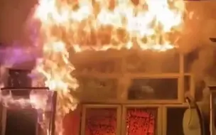 香港油麻地火灾至少致7死11伤 疑涉尼泊尔餐厅派对蜡烛致隔音板起火