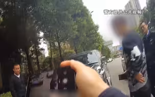 还能做朋友吗？男子借车偷牌挂自己车上，骗朋友说“弄掉了”